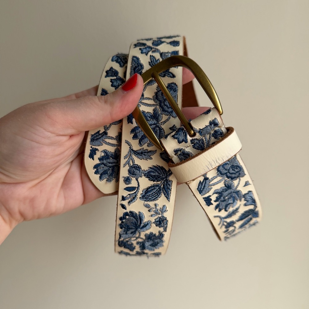 Lucky Brand Botanical Embroidery Leather Belt - Picture 2 of 3